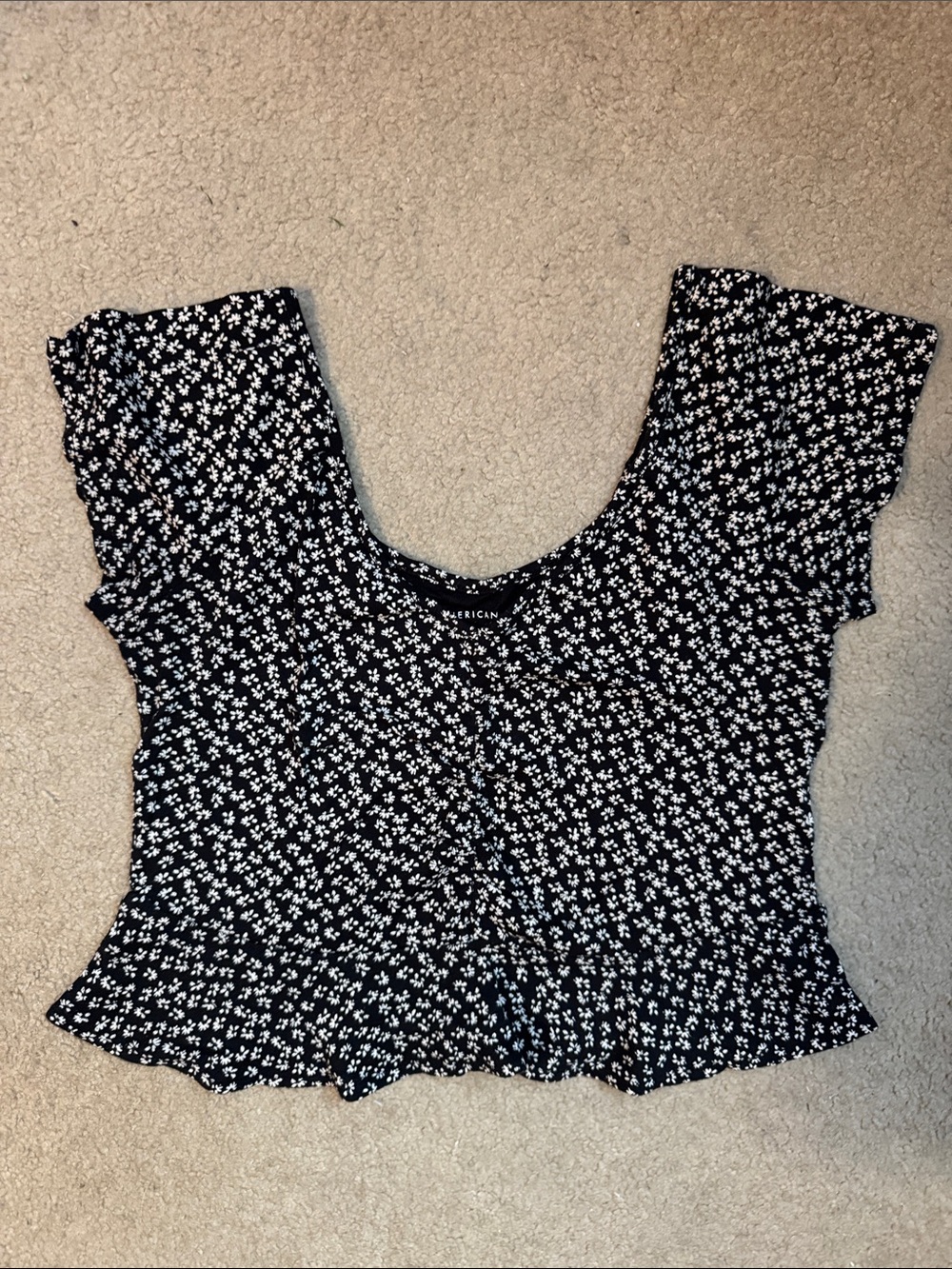 American Eagle Outfitters Black and White Floral Scoop Crop Top